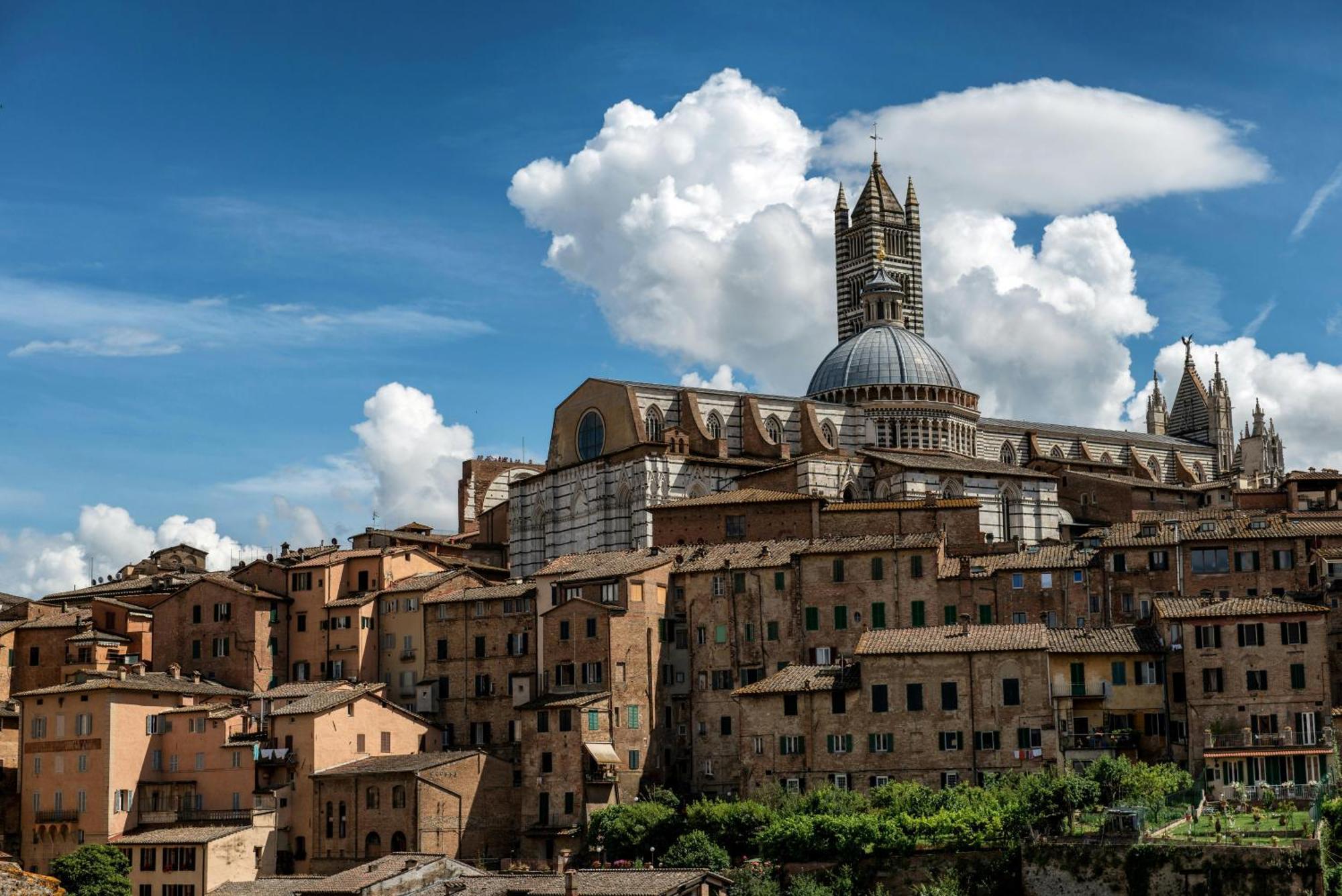 Apartamento Asso Di Picche Siena Exterior foto